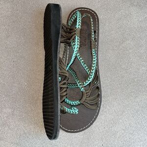 Plaka two toned braided rope fabric sandals